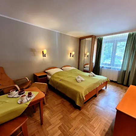 Rezydencja Lesny Dwor Bed & Breakfast Piwniczna-Zdroj